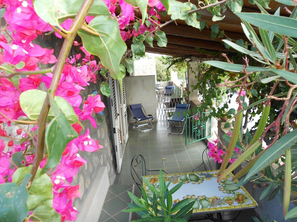 Case Vacanze Margherita ลีปารี ภายนอก รูปภาพ